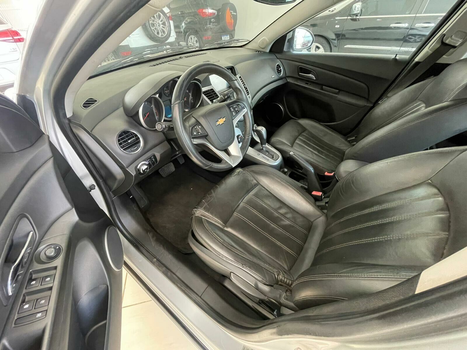 Imagem do veículo  CHEVROLET CRUZE LT 1.8 AT